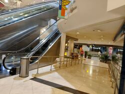 Thomson Plaza (D20), Retail #547766551